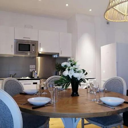 Rochefort, 2 Pieces, 4 Personnes - Fr-1-246b-450 Apartmán *
