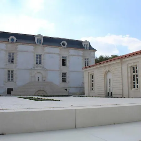 Rochefort, 2 Pieces, 4 Personnes - Fr-1-246b-450 Apartmán *